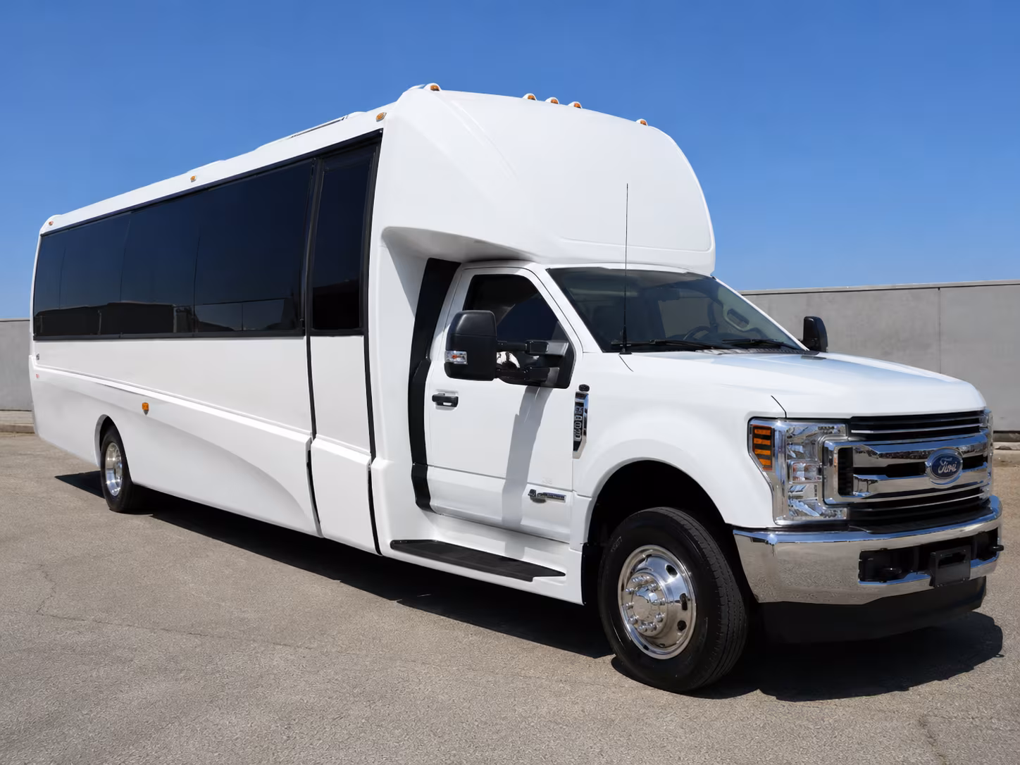 school field trip and group tour buses in milpitas