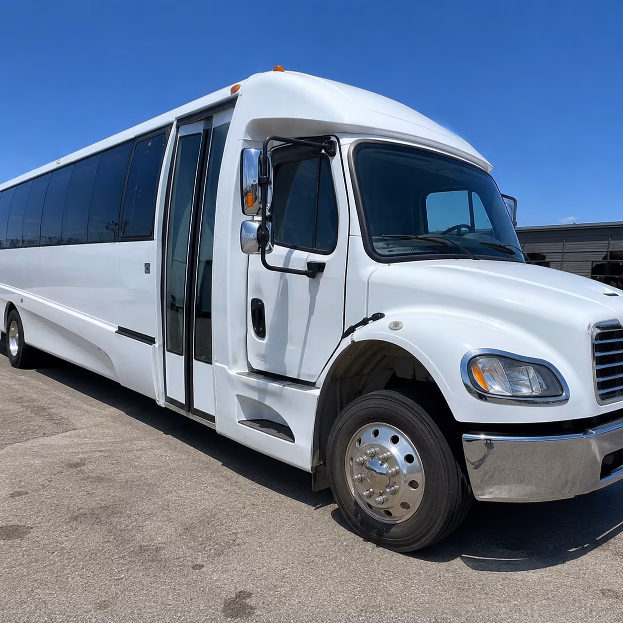 wedding and quinceanera buses serving milpitas and santa clara county